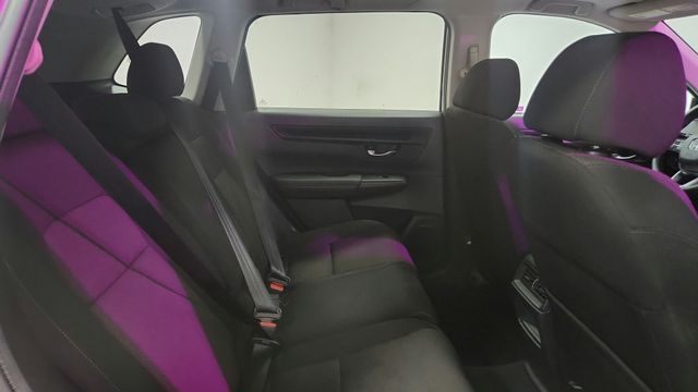 Vehicle image 15 of 25