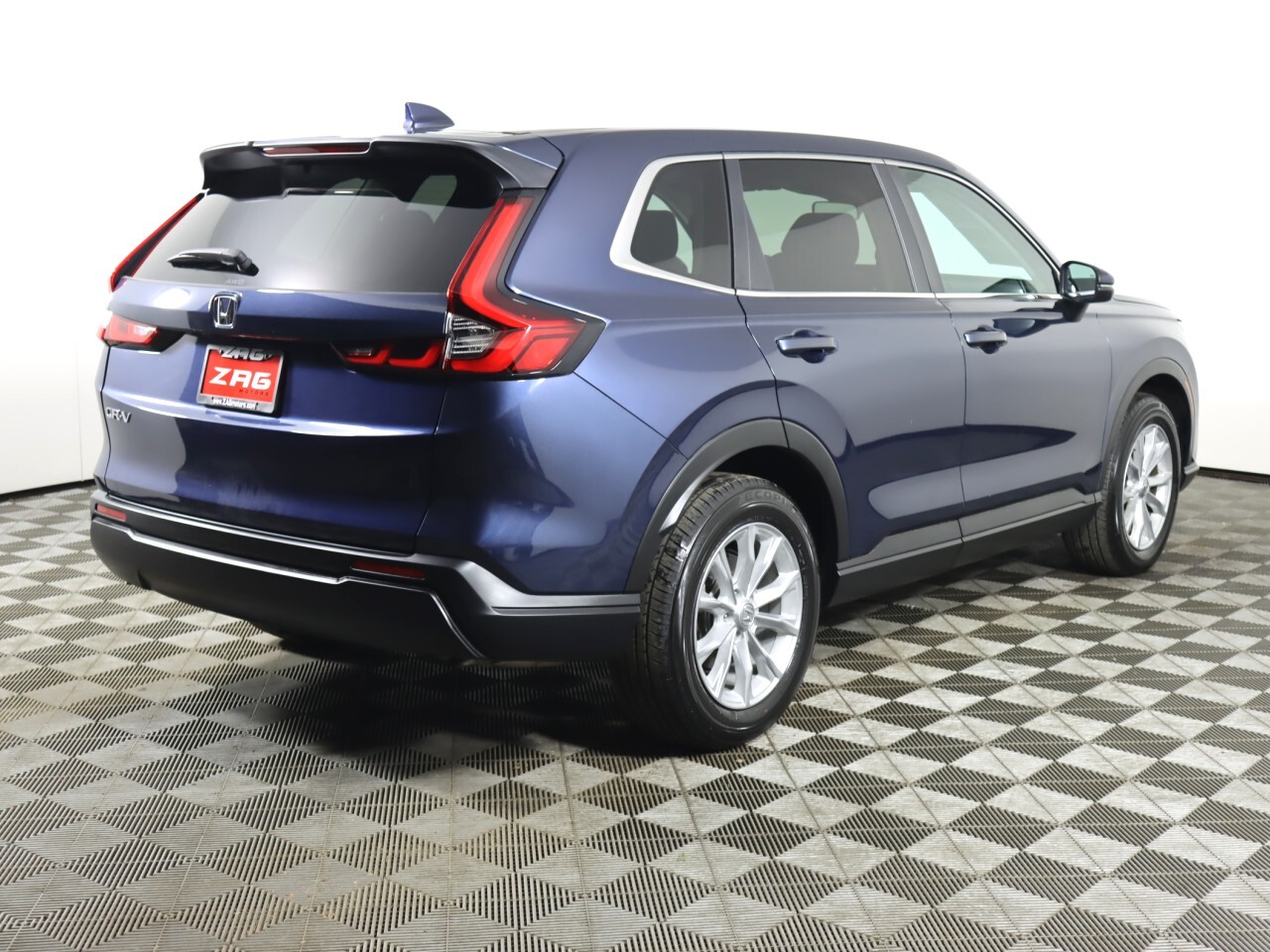Vehicle image 4 of 38