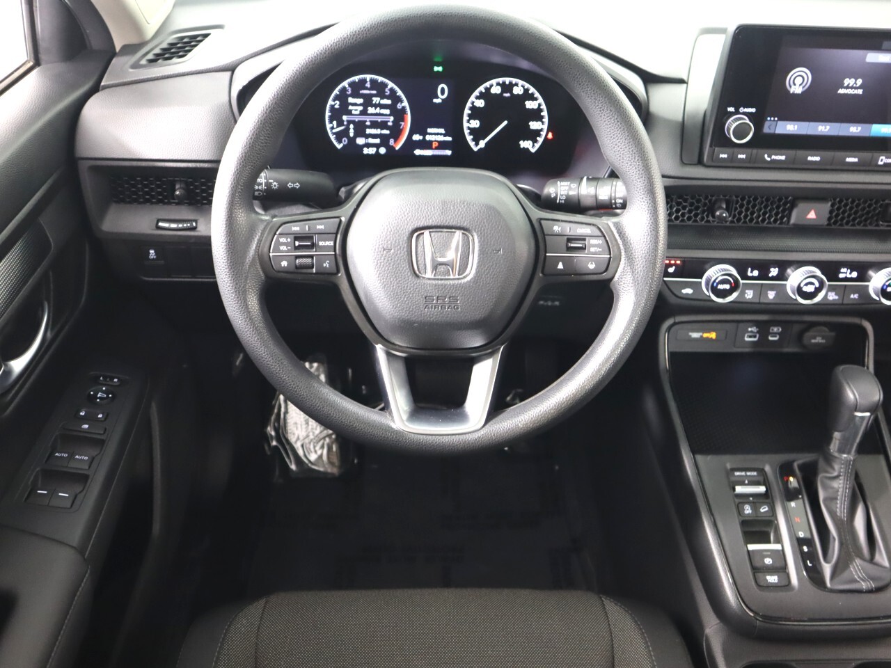 Vehicle image 28 of 38