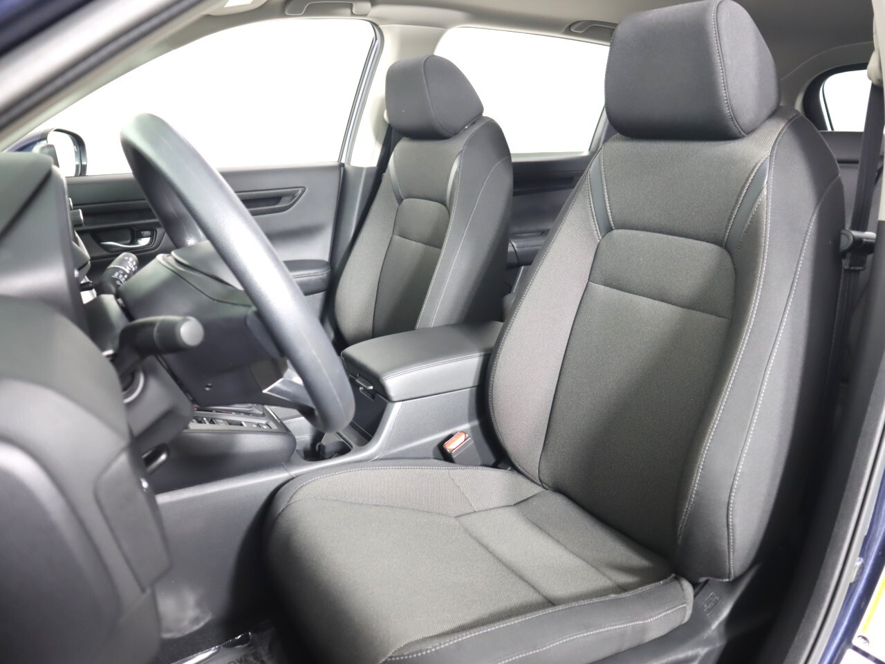 Vehicle image 27 of 38