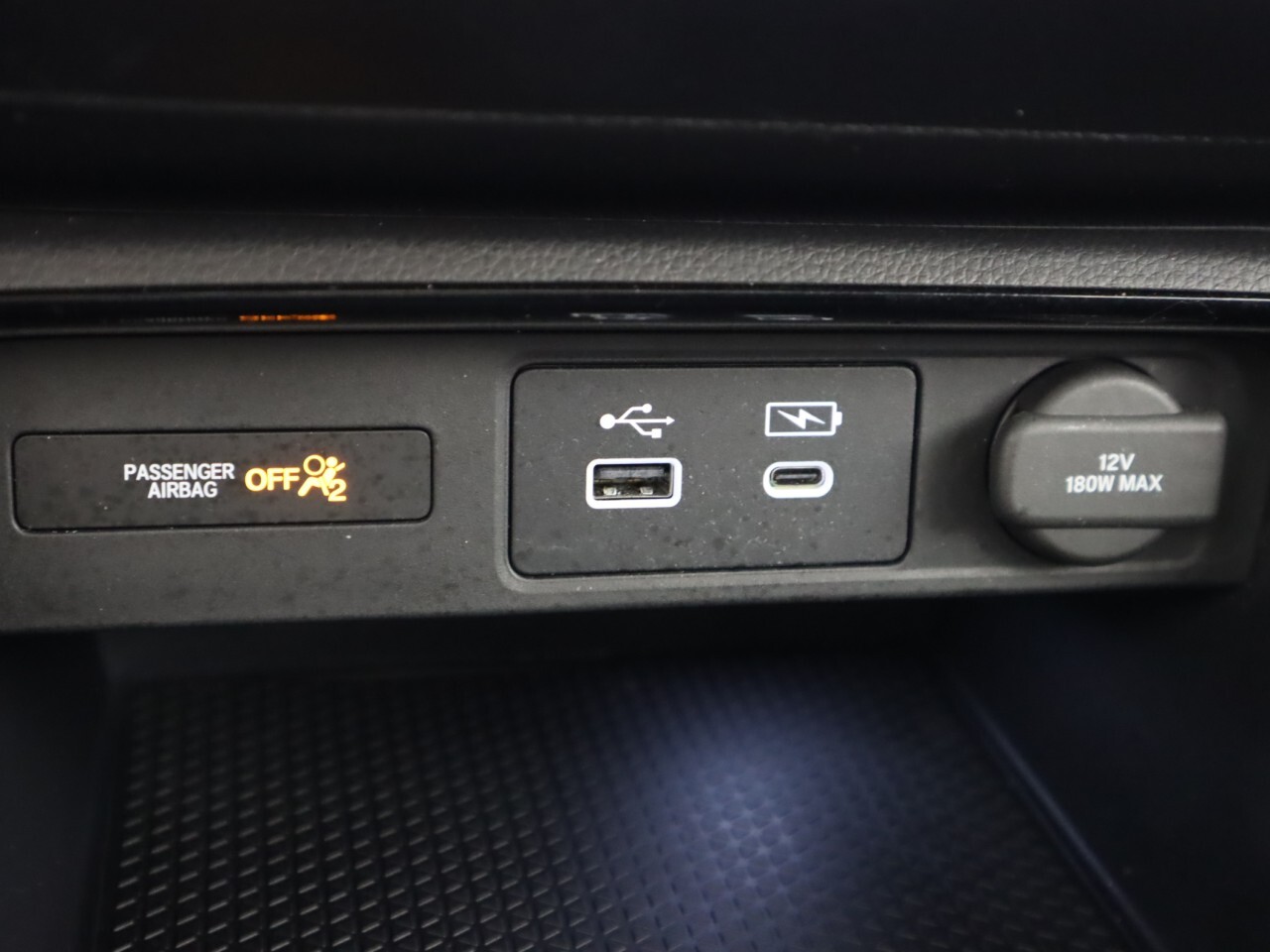 Vehicle image 18 of 38
