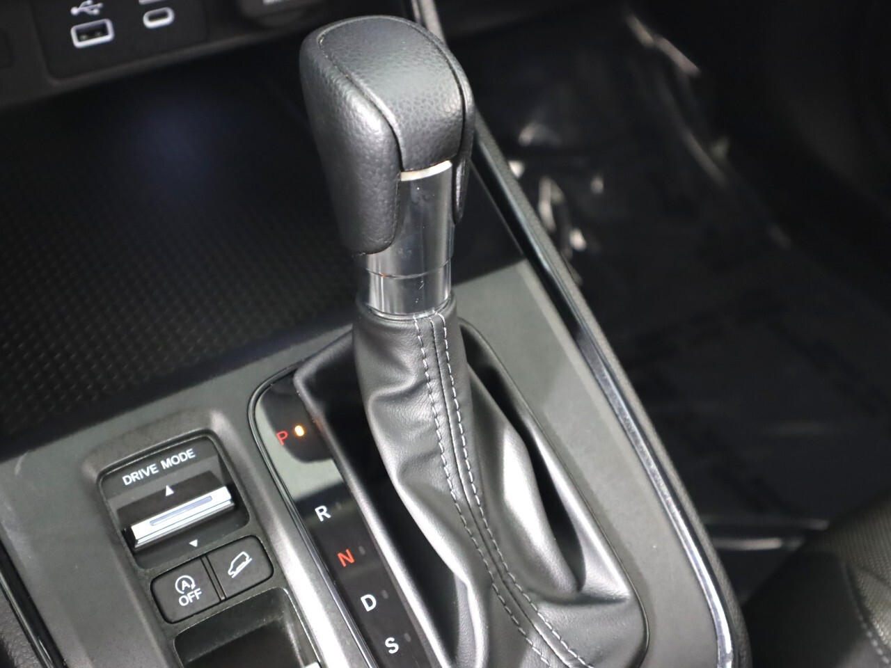 Vehicle image 20 of 38