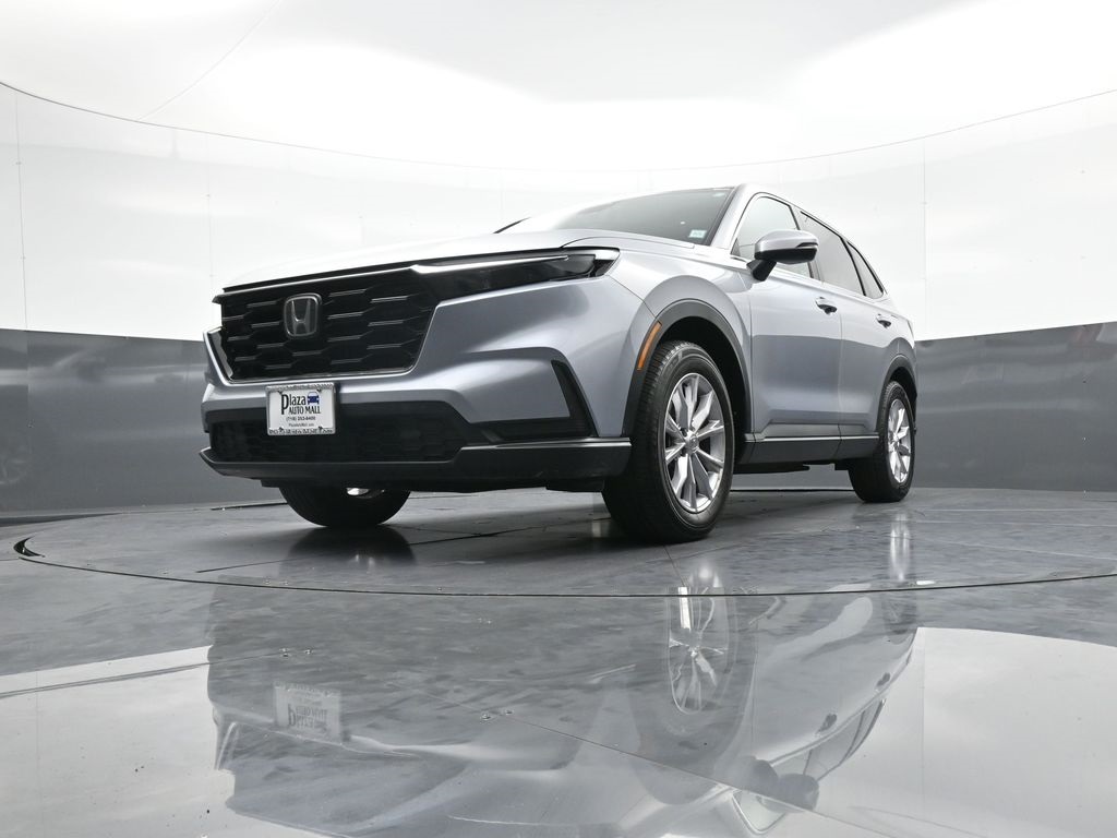 Vehicle image 4 of 49