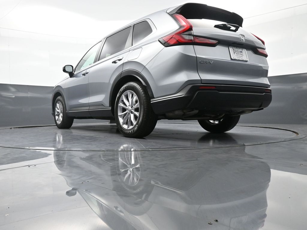 Vehicle image 21 of 49