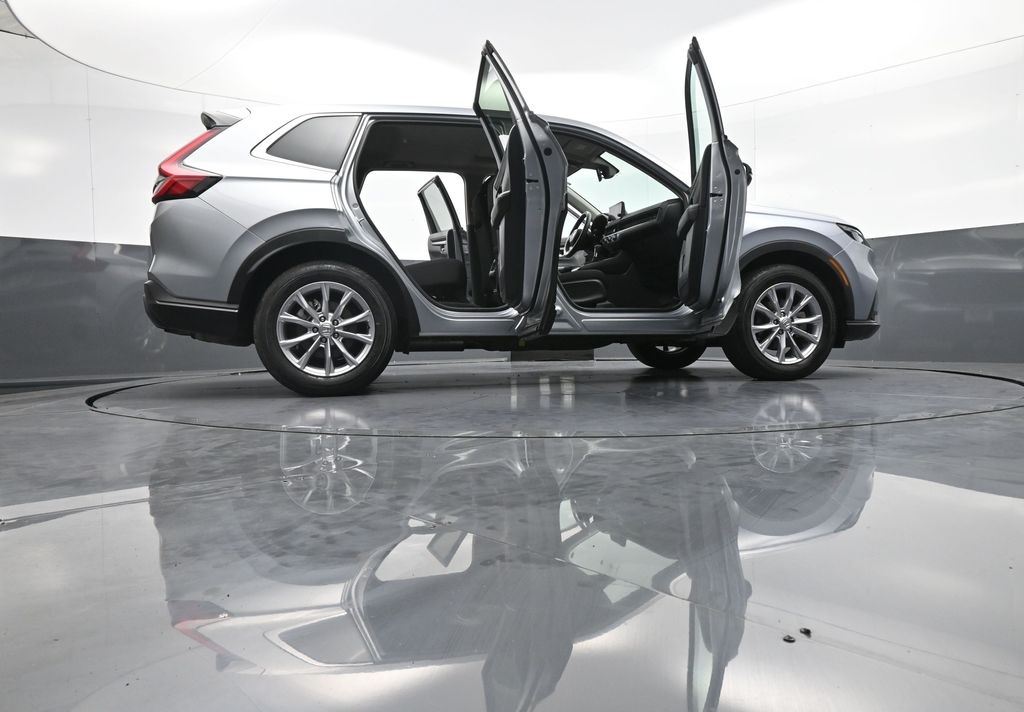 Vehicle image 16 of 49