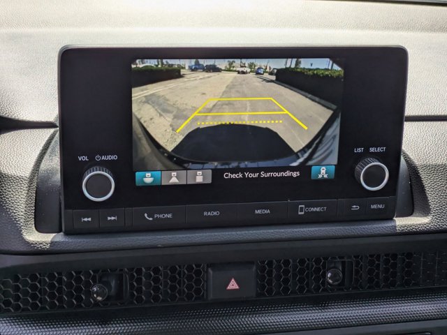 Vehicle image 18 of 25