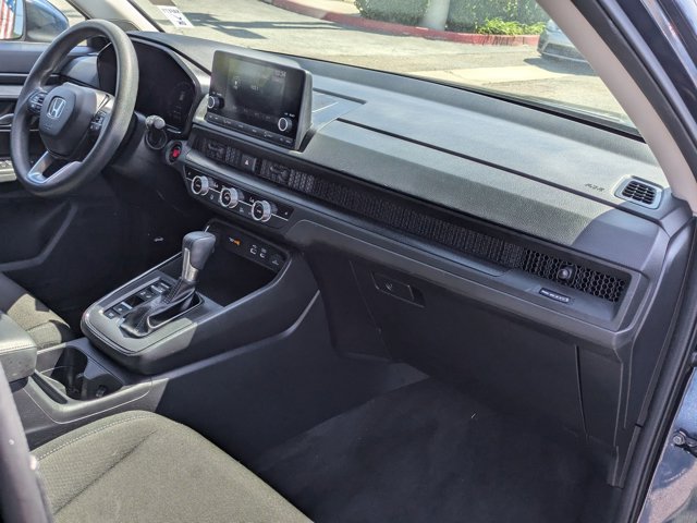 Vehicle image 14 of 25