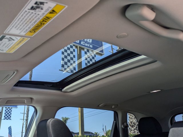 Vehicle image 25 of 25