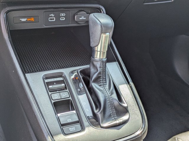 Vehicle image 20 of 25