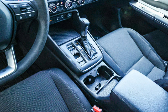 Vehicle image 27 of 44