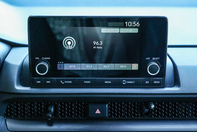 Vehicle image 21 of 44