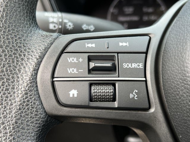 Vehicle image 20 of 32