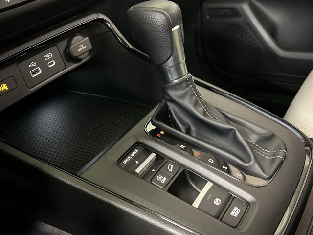 Vehicle image 18 of 32
