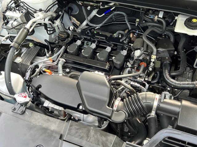 Vehicle image 8 of 32
