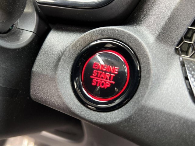 Vehicle image 24 of 32