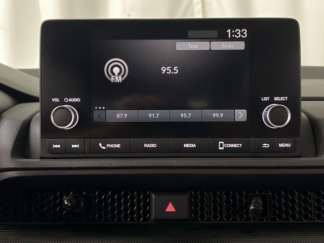 Vehicle image 17 of 32