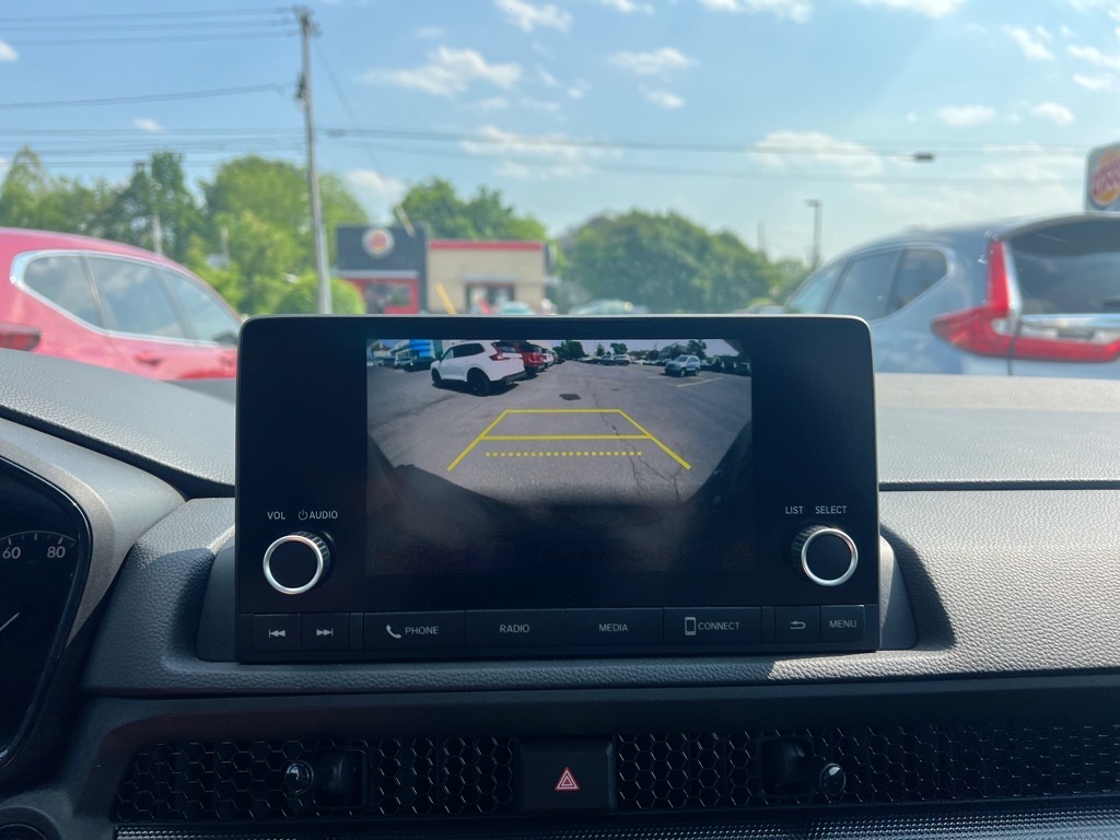 Vehicle image 21 of 22