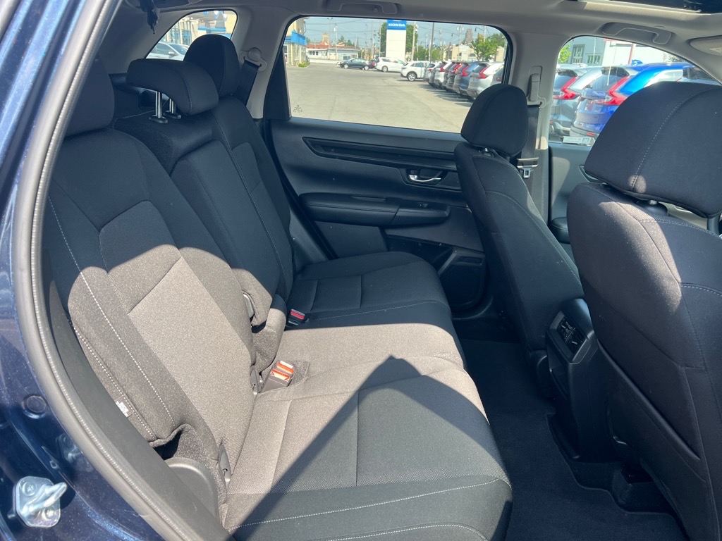 Vehicle image 14 of 22