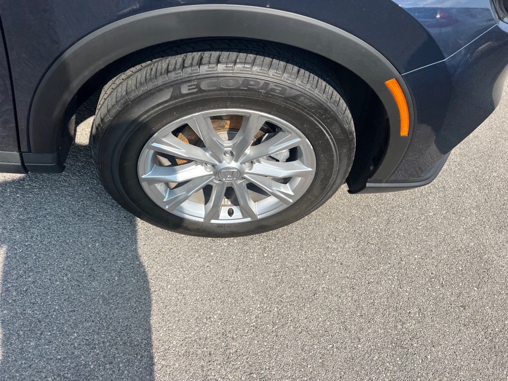 Vehicle image 9 of 22