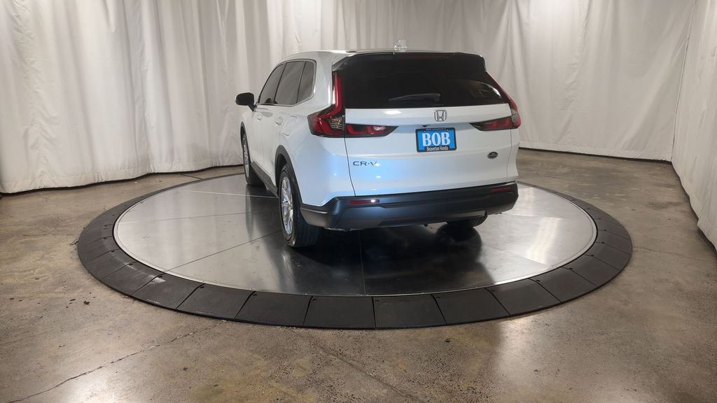 Vehicle image 31 of 32