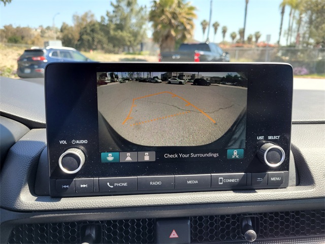 Vehicle image 12 of 27
