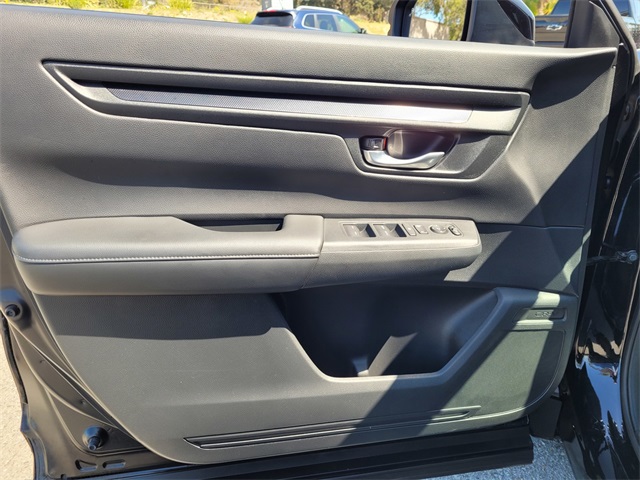 Vehicle image 21 of 27