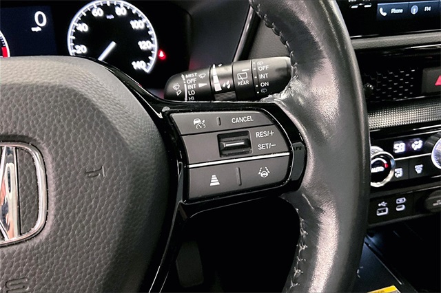 Vehicle image 20 of 38