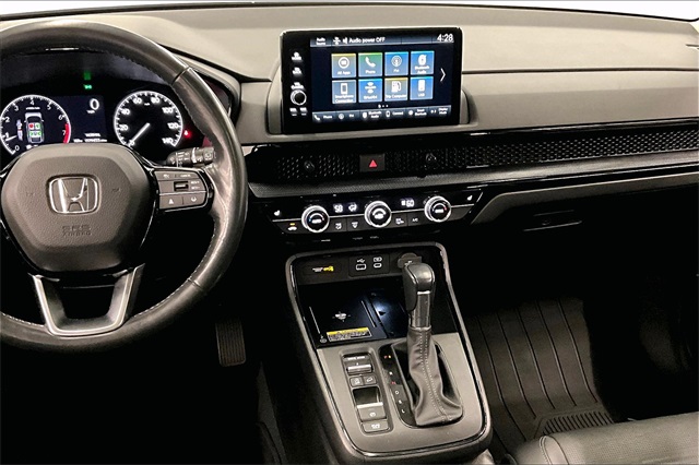 Vehicle image 33 of 38