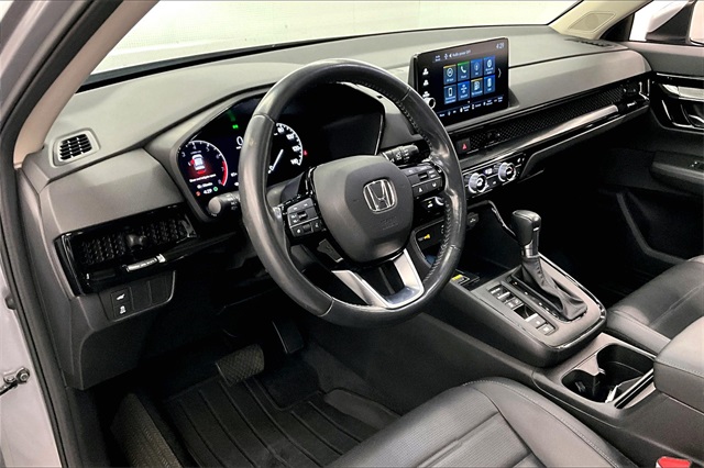 Vehicle image 13 of 38