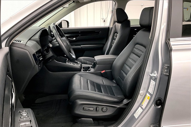 Vehicle image 12 of 38