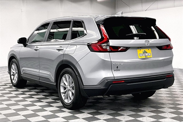 Vehicle image 6 of 38