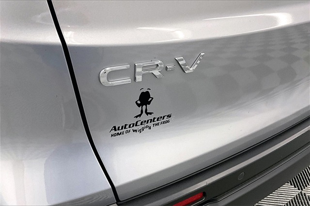 Vehicle image 34 of 38