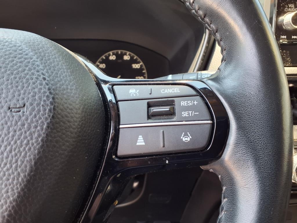 Vehicle image 13 of 20