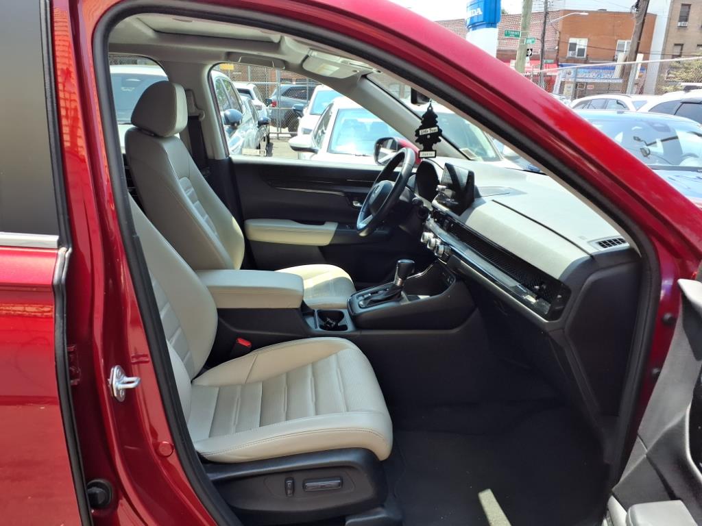Vehicle image 17 of 20