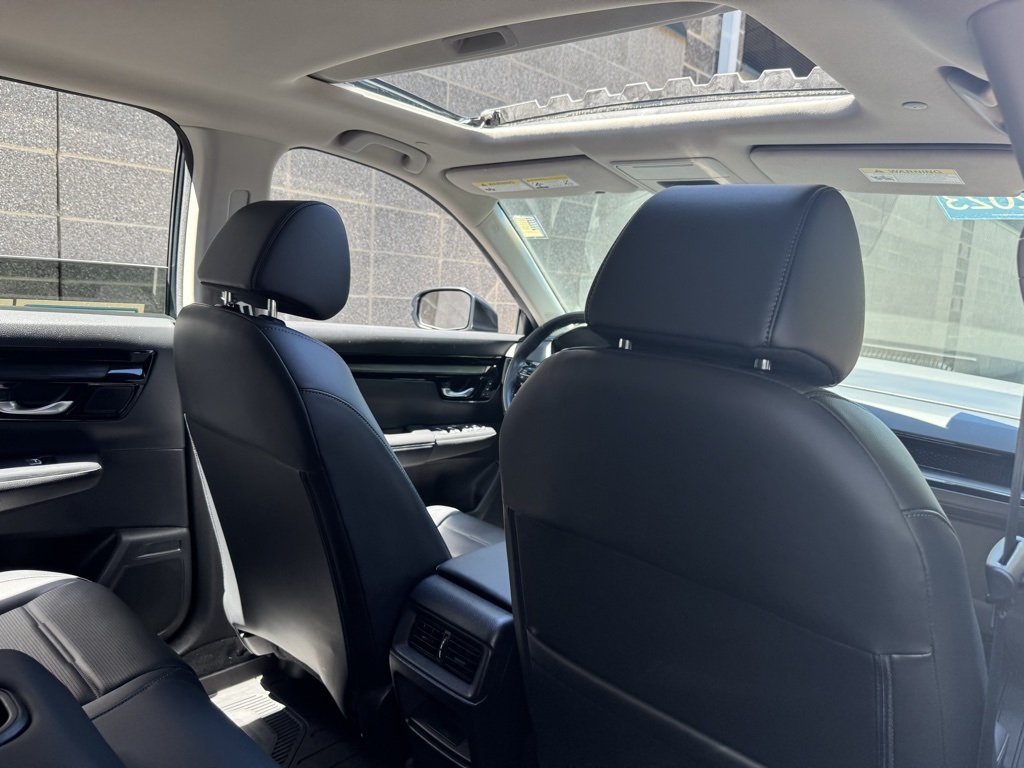 Vehicle image 23 of 52