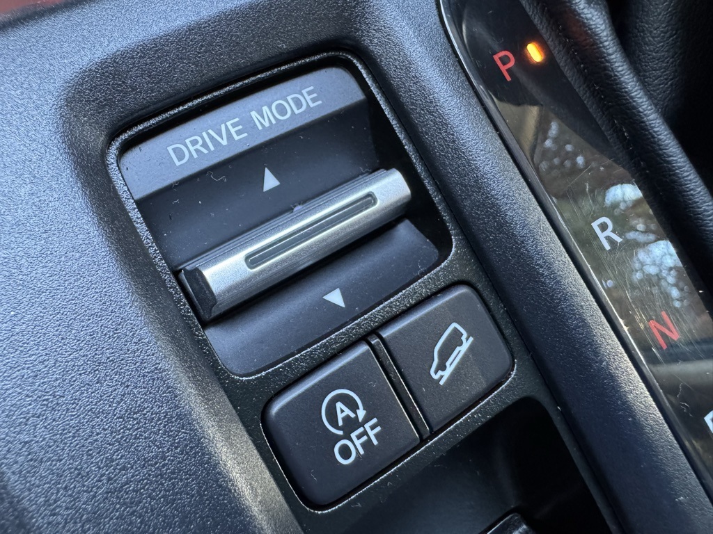 Vehicle image 39 of 52