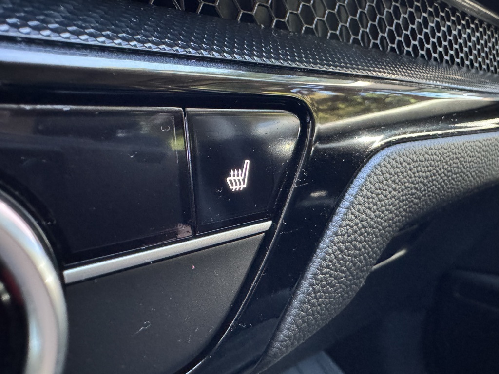 Vehicle image 48 of 52