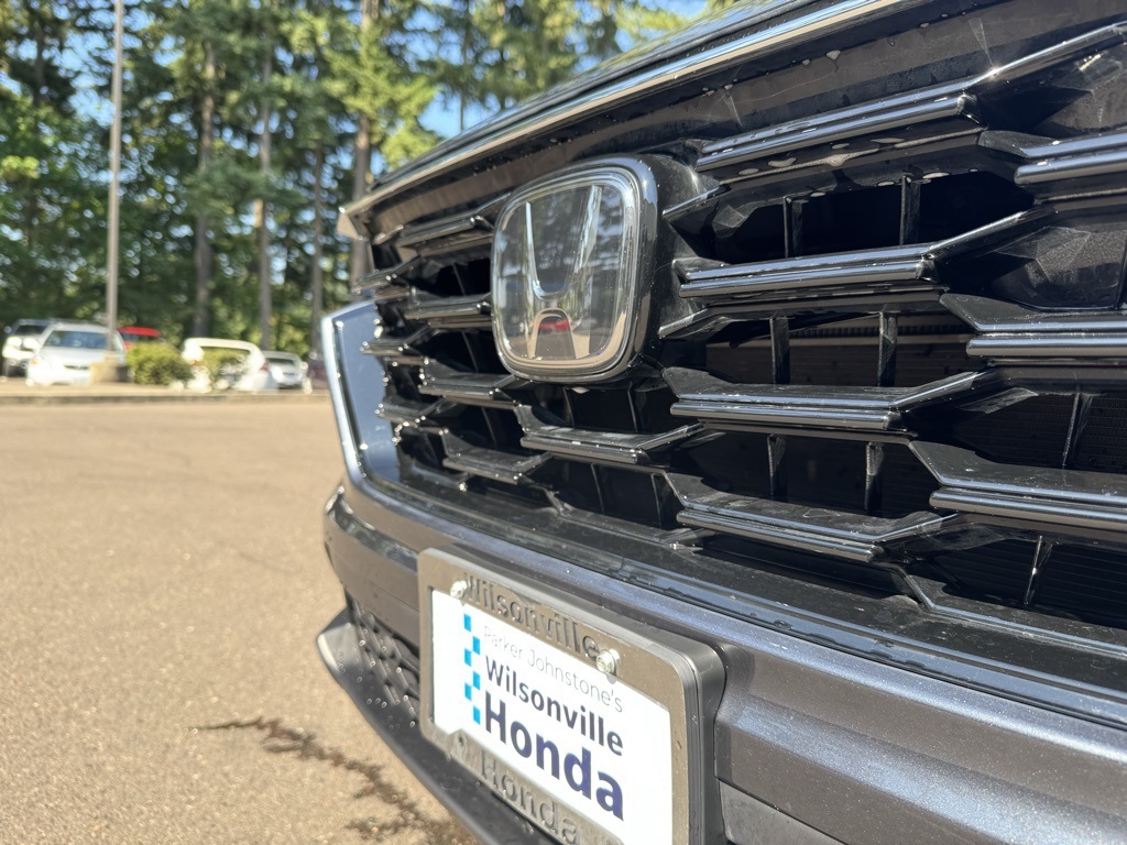Vehicle image 41 of 52