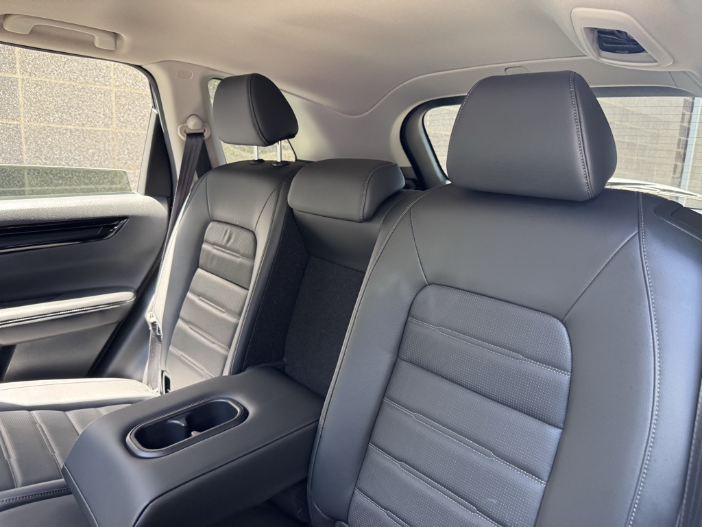 Vehicle image 21 of 52