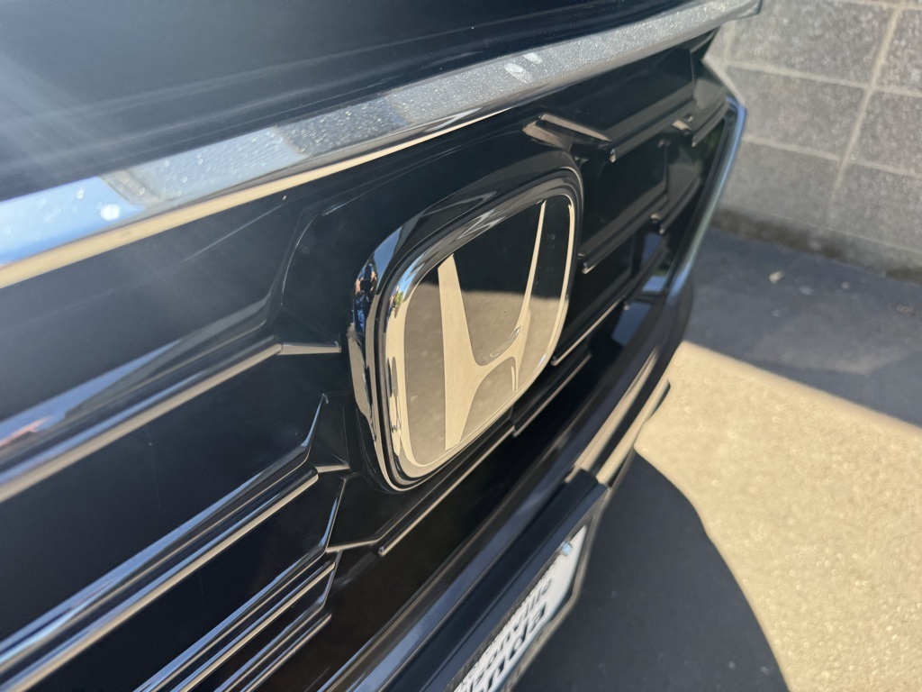 Vehicle image 42 of 52