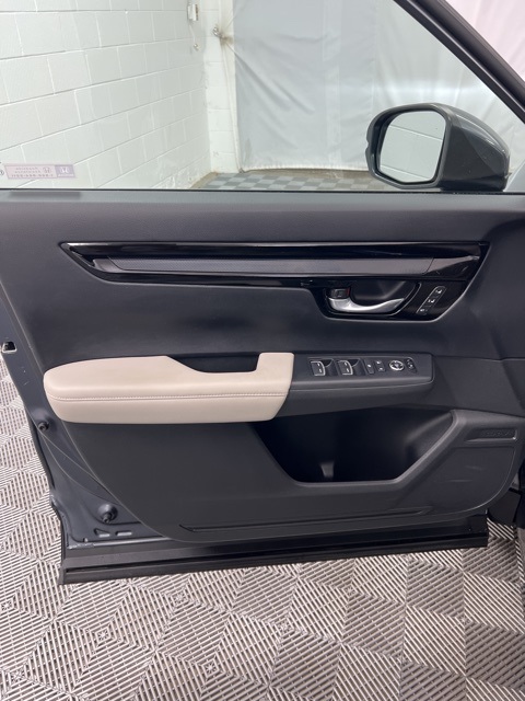 Vehicle image 6 of 18
