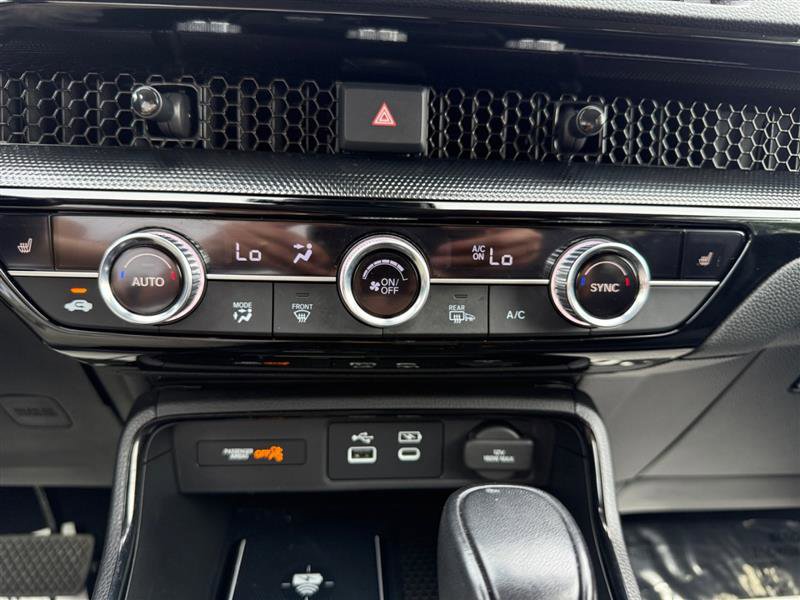 Vehicle image 22 of 35