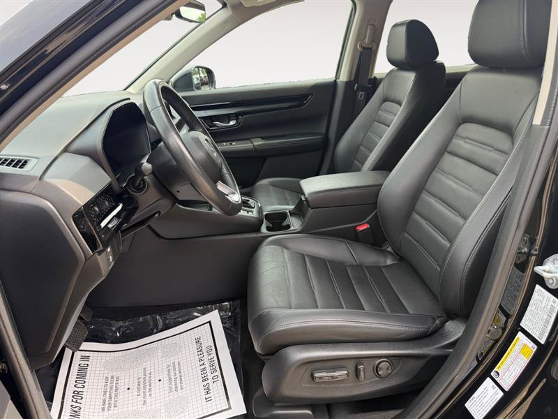 Vehicle image 10 of 35
