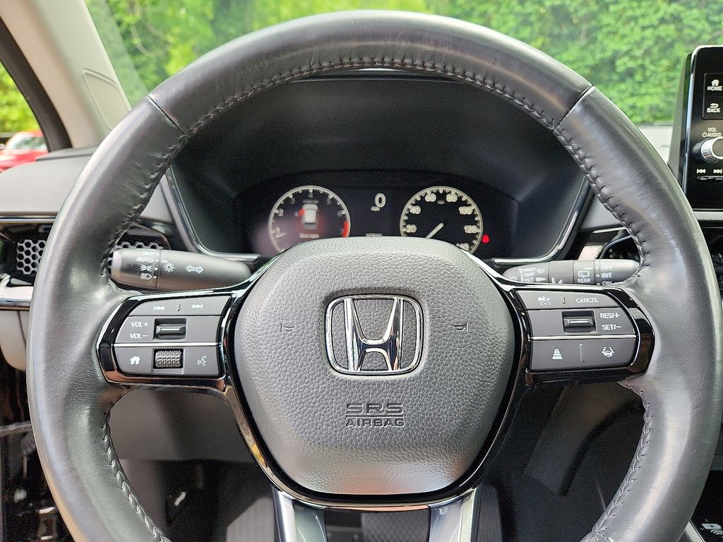 Vehicle image 19 of 30