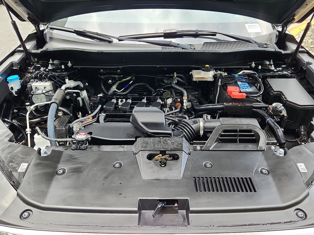 Vehicle image 28 of 30