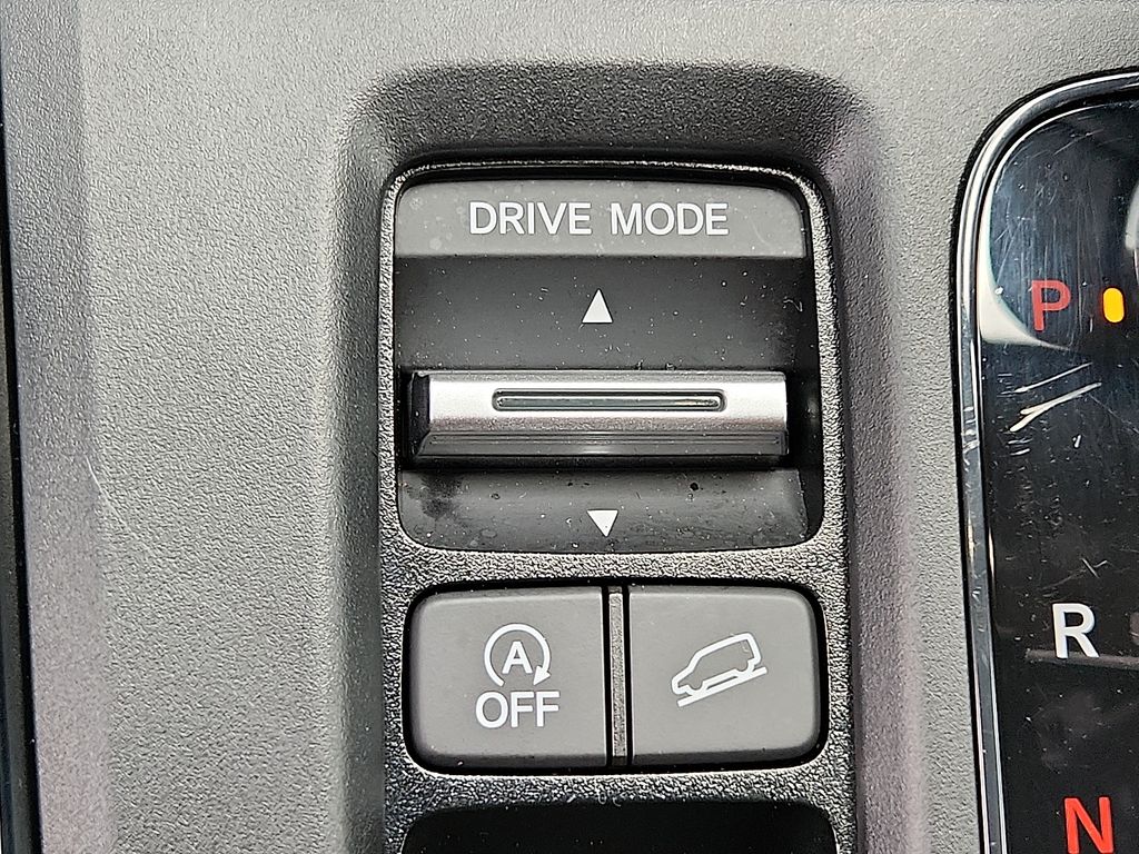 Vehicle image 24 of 30