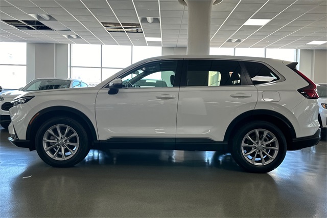Vehicle image 9 of 35