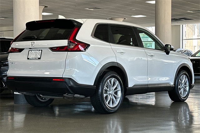 Vehicle image 6 of 35