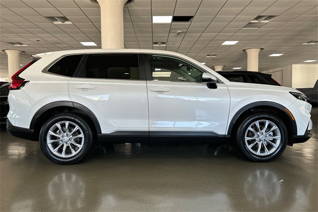 Vehicle image 5 of 35