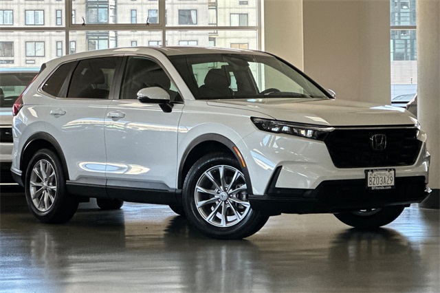Vehicle image 4 of 35